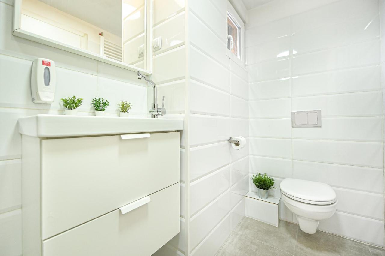 Spacious 1Br In The City Center - Amazing For Extended Stays 布加勒斯特 外观 照片